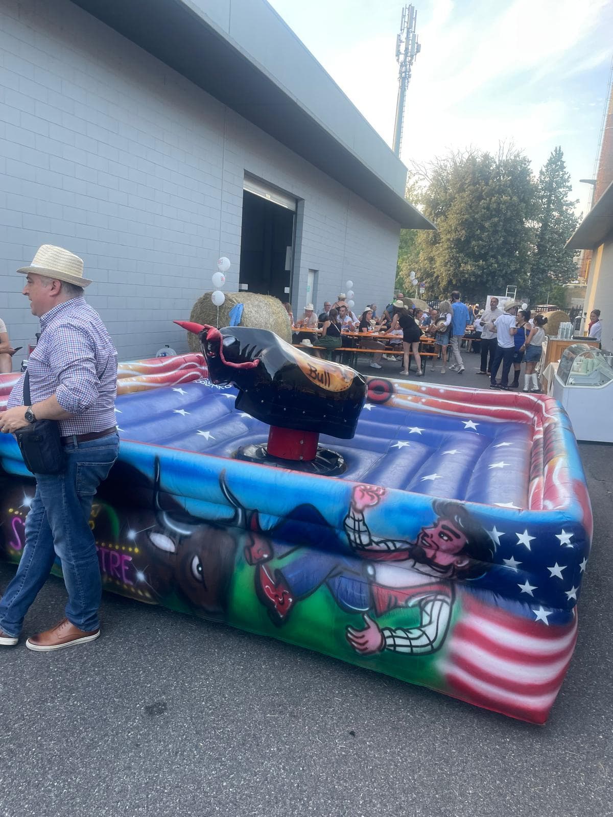 toro-meccanico-noleggio-festa-milano